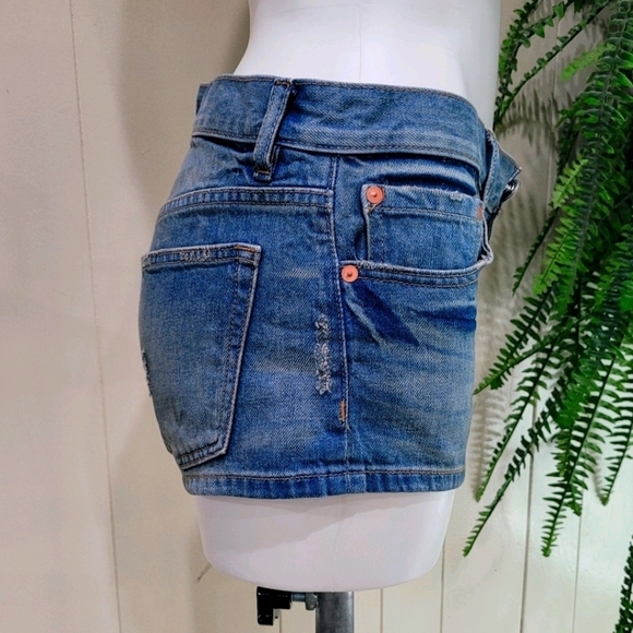 BDG Women's Size 25 Mid Rise Cheeky Shorts - Picture 5 of 11